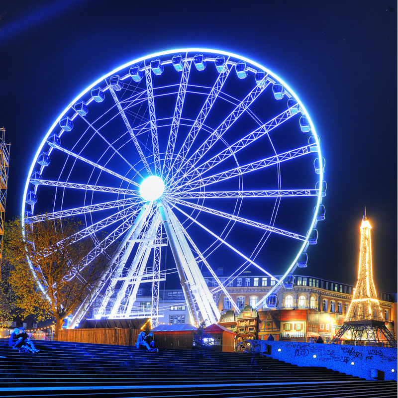 Wheel of Vision Düsseldorf blue